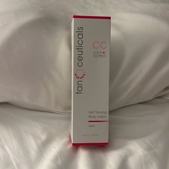 Never opened Self Tanning Body Lotion - Picture 4 of 4